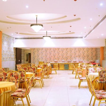 Aa Hotels & Resorts Zirakpur Zewnętrze zdjęcie