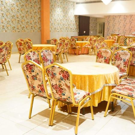 Aa Hotels & Resorts Zirakpur Zewnętrze zdjęcie