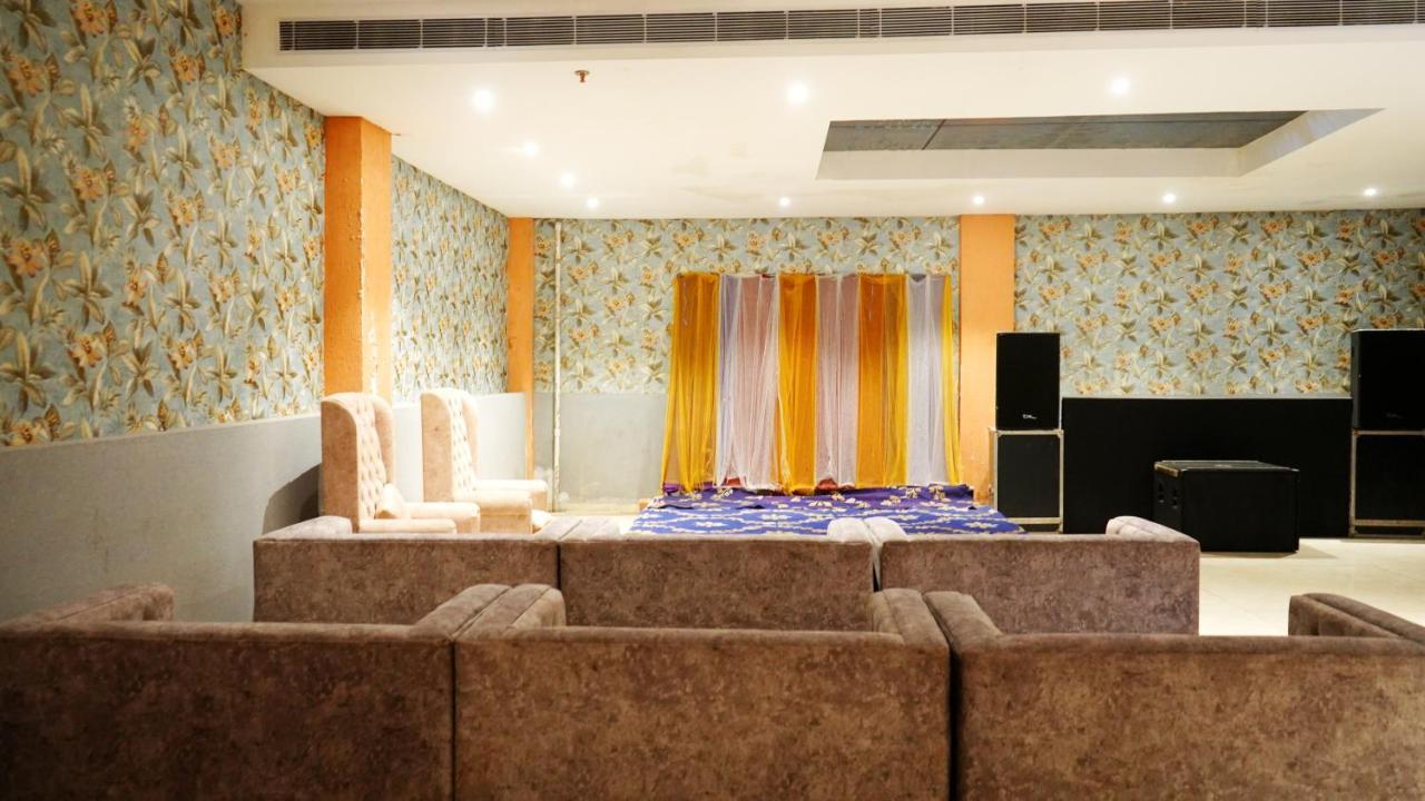Aa Hotels & Resorts Zirakpur Zewnętrze zdjęcie