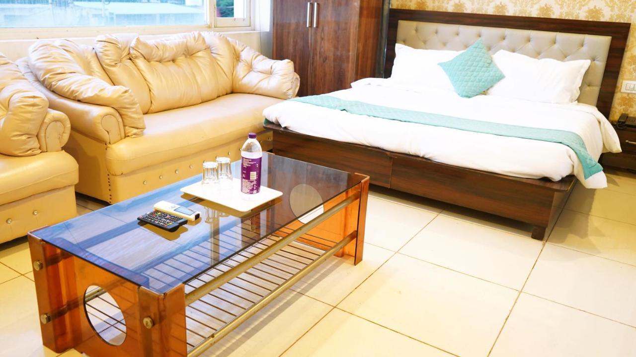 Aa Hotels & Resorts Zirakpur Zewnętrze zdjęcie