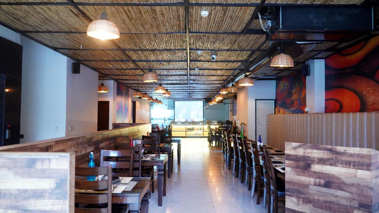 Aa Hotels & Resorts Zirakpur Zewnętrze zdjęcie