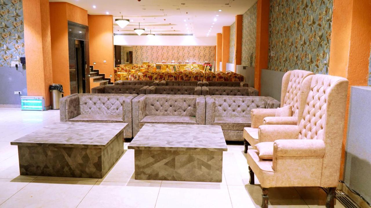Aa Hotels & Resorts Zirakpur Zewnętrze zdjęcie